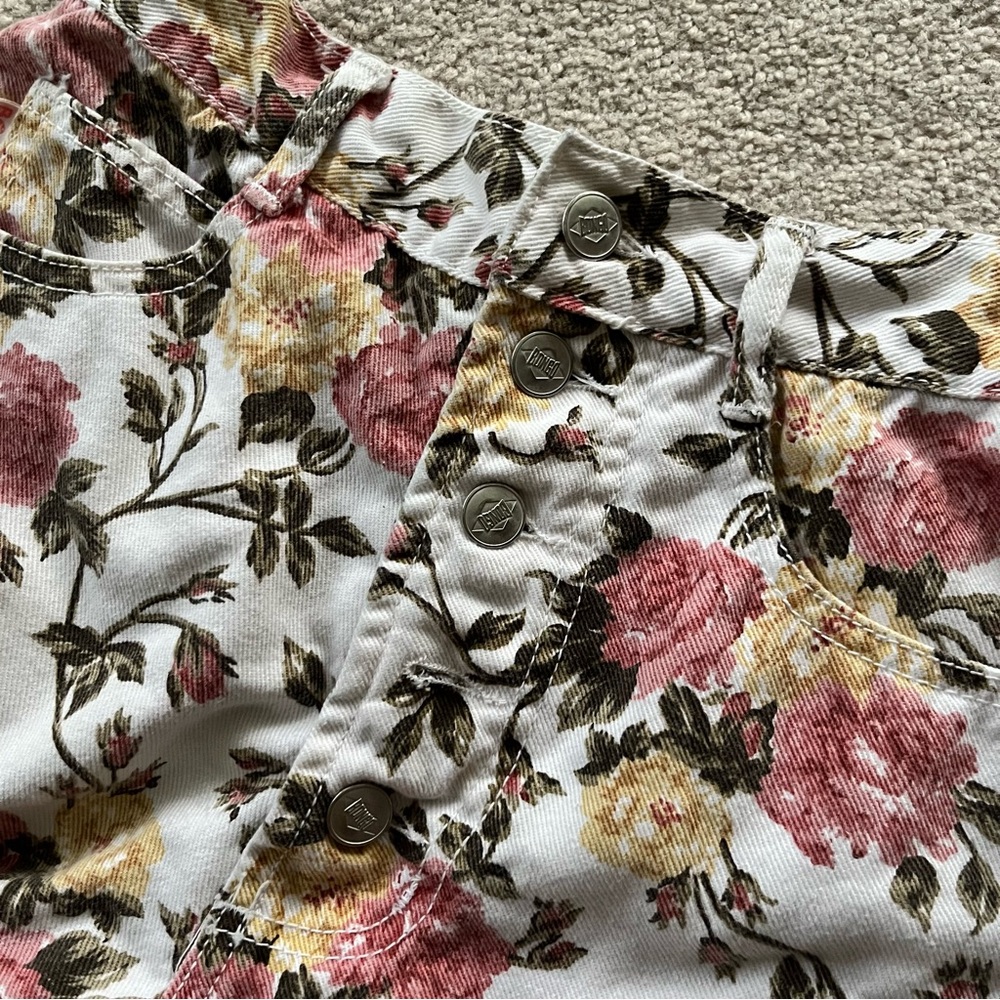 Vintage Bongo Floral High-Waisted Shorts - Picture 3 of 5
